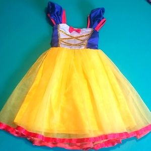 Gorgeous 4T  Snow White dress halloween costume